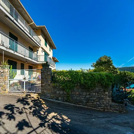 Royal Terrace Apartman Portovenere